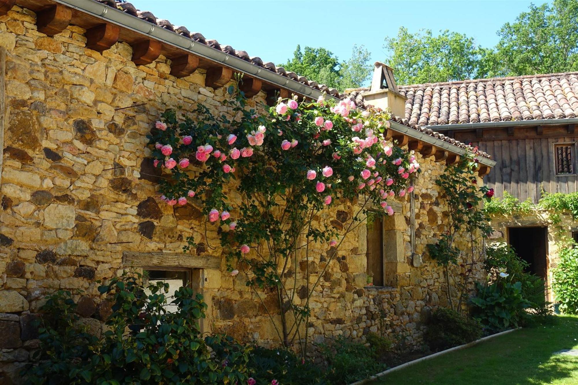 Domaine De Cournet Haut, A 17Th Century Property Set On A Calm, Idyllic Domain With Pool, Tennis, Bikes And More Les Vauries Экстерьер фото