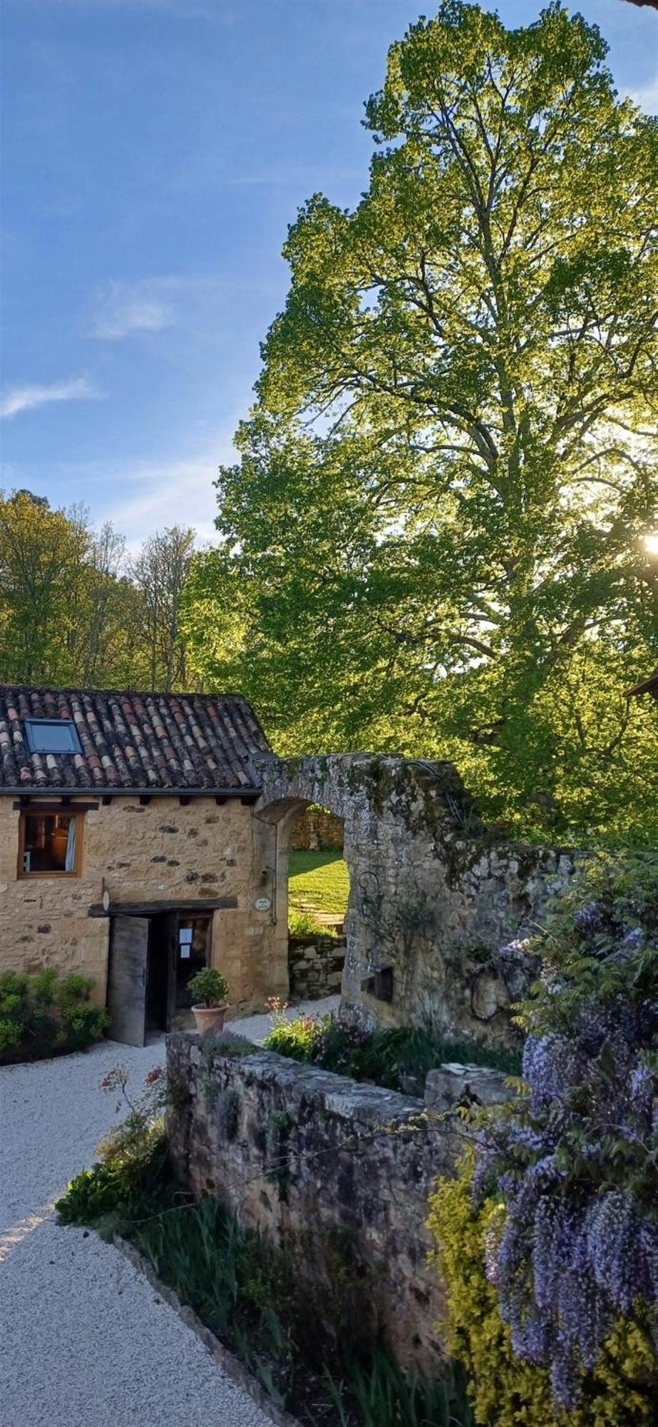 Domaine De Cournet Haut, A 17Th Century Property Set On A Calm, Idyllic Domain With Pool, Tennis, Bikes And More Les Vauries Экстерьер фото